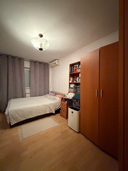 Piata Muncii, Mihai Bravu, Decebal, 3 camere