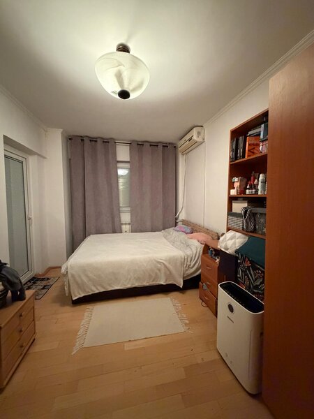Piata Muncii, Mihai Bravu, Decebal, 3 camere